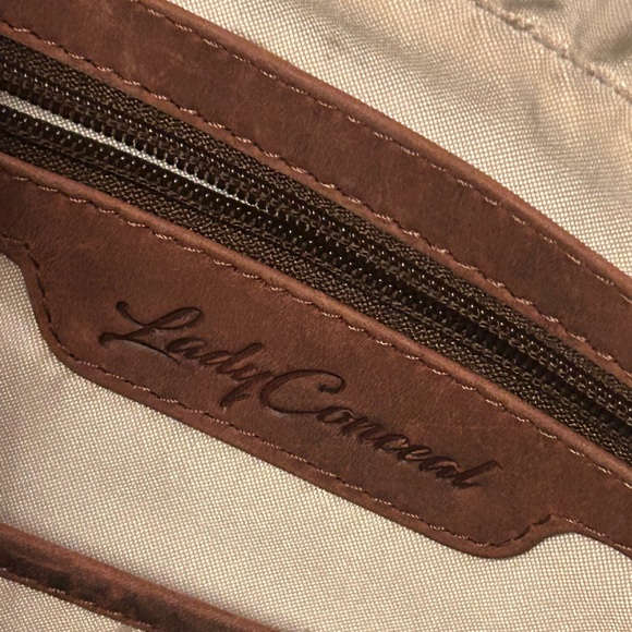 Concealed Carry Reagan Medium Leather Tote by Lady Conceal Dark Mahogany - Picture 7 of 11